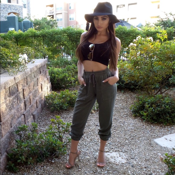Charlotte Russe Pants - CHARLOTTE RUSSE | Army Green Jogger Pants